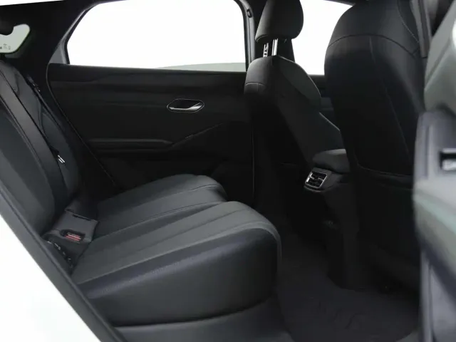 BYD Qin L 2025 EV 470KM Leading Edition — Фото автомобиля 10