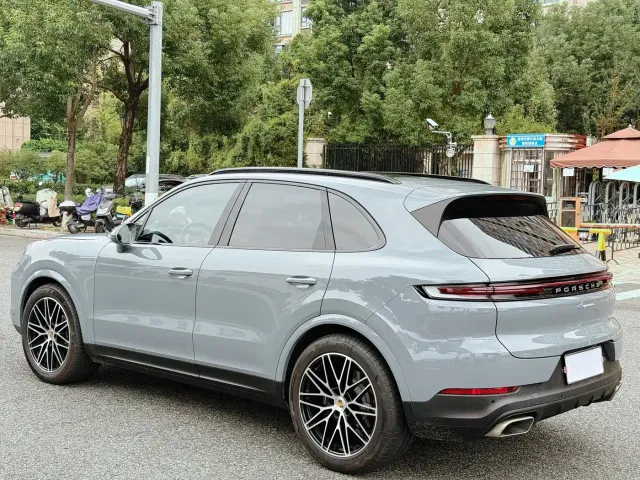 Porsche Cayenne — Фото автомобиля 5