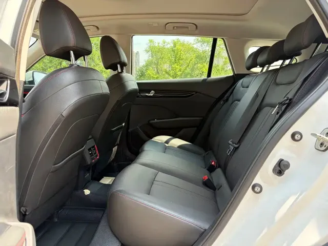 Dongfeng Aeolus Yixuan GS 2021 230T Automatic Star Chaser Edition — Фото автомобиля 5