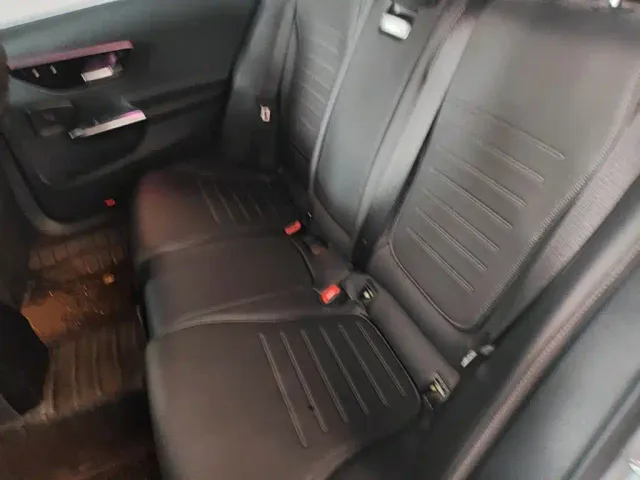 Mercedes-Benz C-Class — Фото автомобиля 16