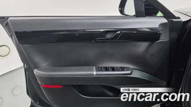 Hyundai Grandeur GN7 — Фото автомобиля 13