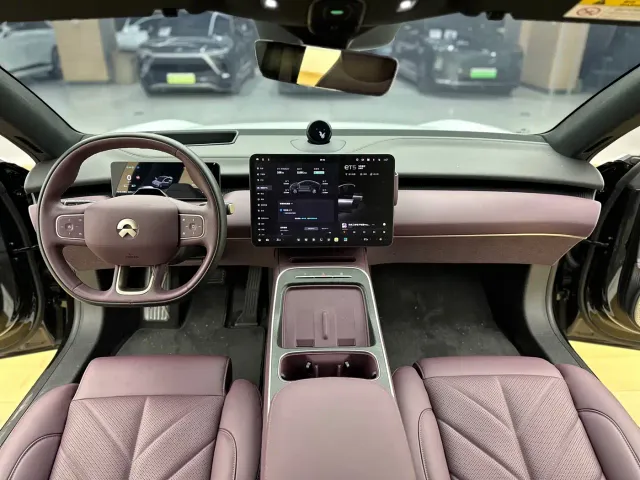 Nio ET5 — Фото автомобиля 12
