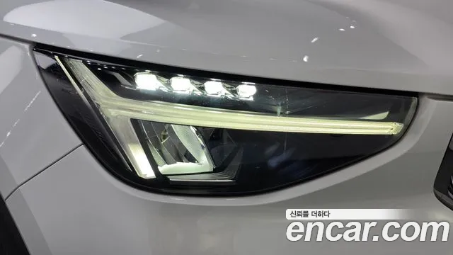 Volvo XC40 — Фото автомобиля 7