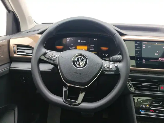 Volkswagen Tharu — Фото автомобиля 15
