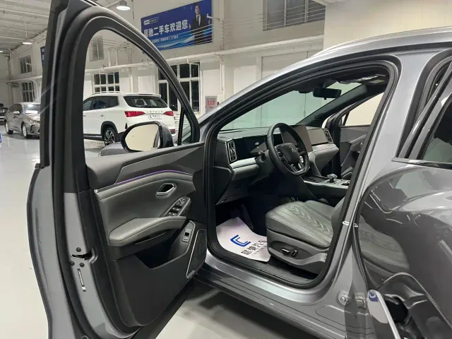 BYD Song L DM-i — Фото автомобиля 9