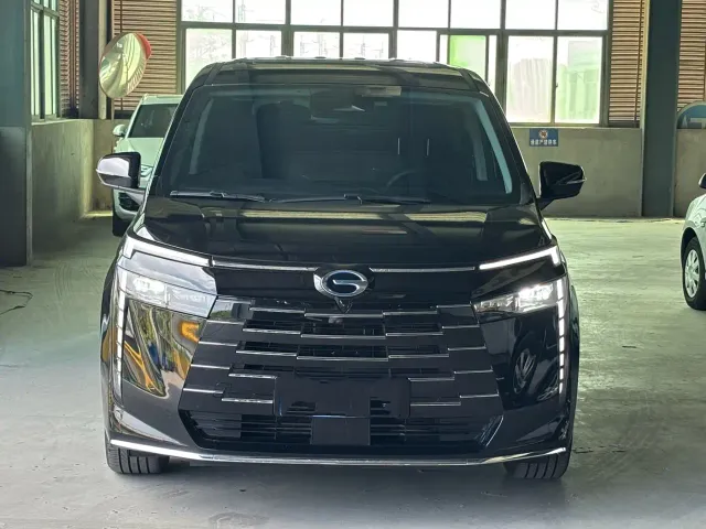GAC Trumpchi E8 — Фото автомобиля 2