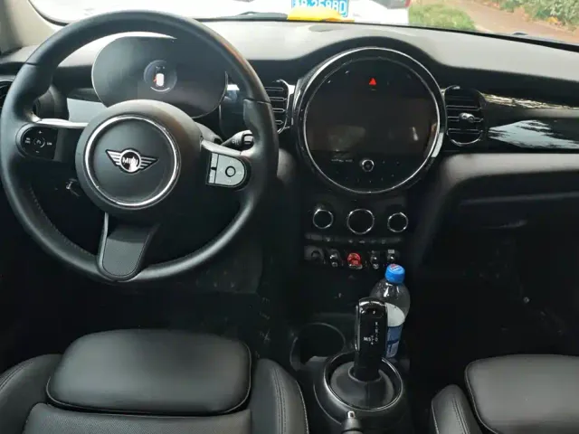 MINI Hatch — Фото автомобиля 12