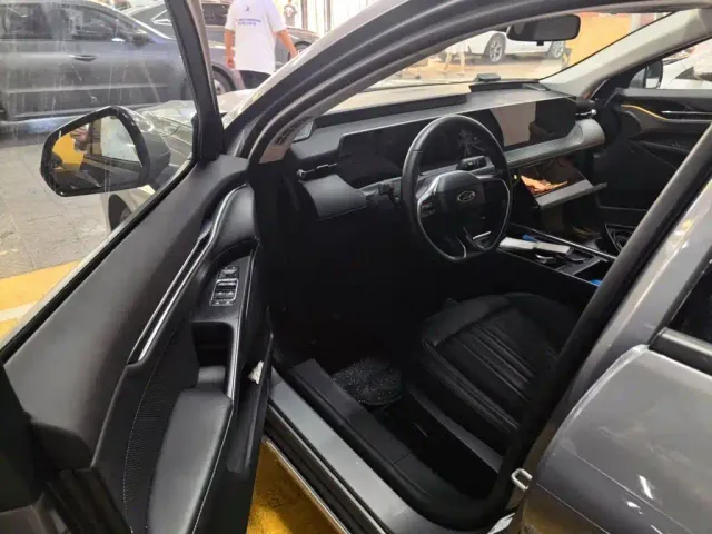 Ford Mondeo — Фото автомобиля 13