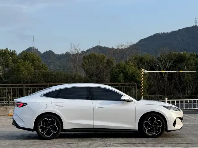 BYD Seal 06 — Фото автомобиля 9