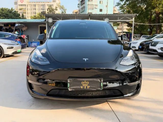 Фотография автомобиля — Tesla Model Y