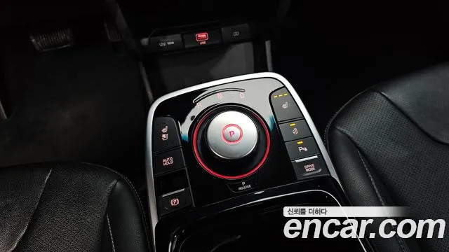 Kia Niro — Фото автомобиля 12
