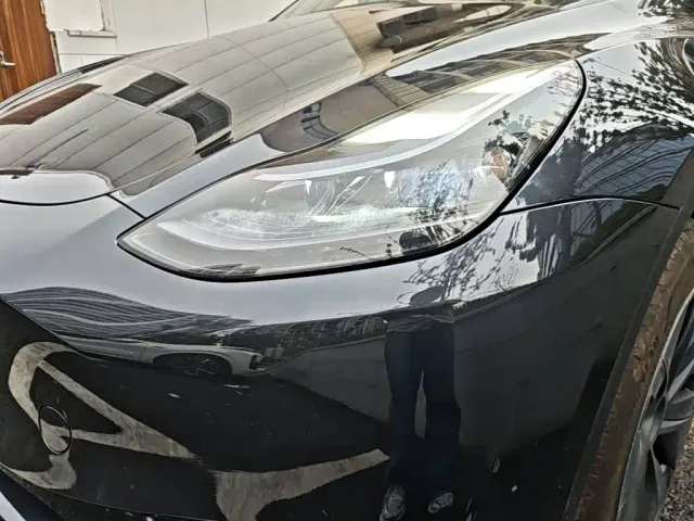 Tesla Model Y — Фото автомобиля 23