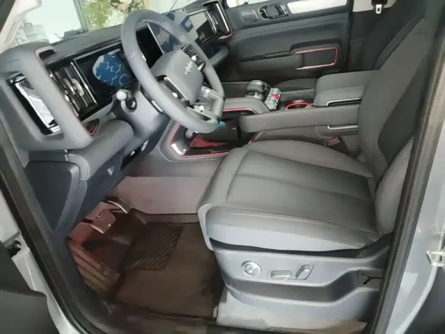 BYD FangChengBao Leopard 5 — Фото автомобиля 14