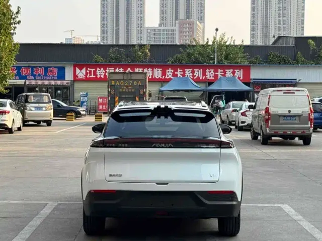 Dongfeng Fengshen L7 — Фото автомобиля 5