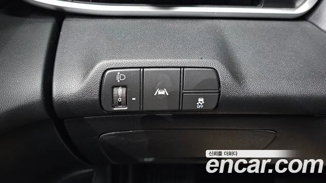 Hyundai AVANTE Avante (CN7) 1.6 LPi (Для проката) — Фото автомобиля 27