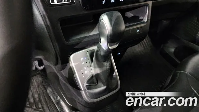Hyundai Staria Staria Tourer 9 мест — Фото автомобиля 9