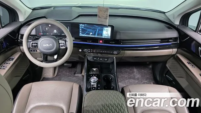 Kia Carnival Generation 4 — Фото автомобиля 10