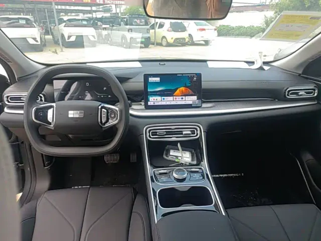 Geely Galaxy Stellar 6 — Фото автомобиля 9