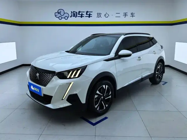 Фотография автомобиля — Peugeot 2008