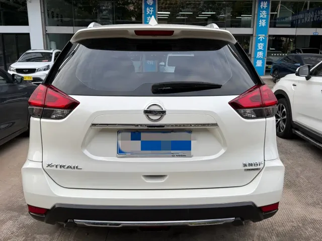 Nissan X-Trail — Фото автомобиля 5