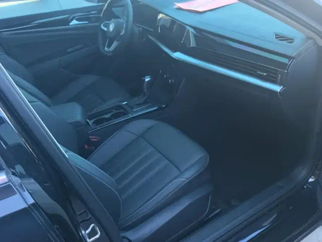 Volkswagen Passat — Фото автомобиля 8