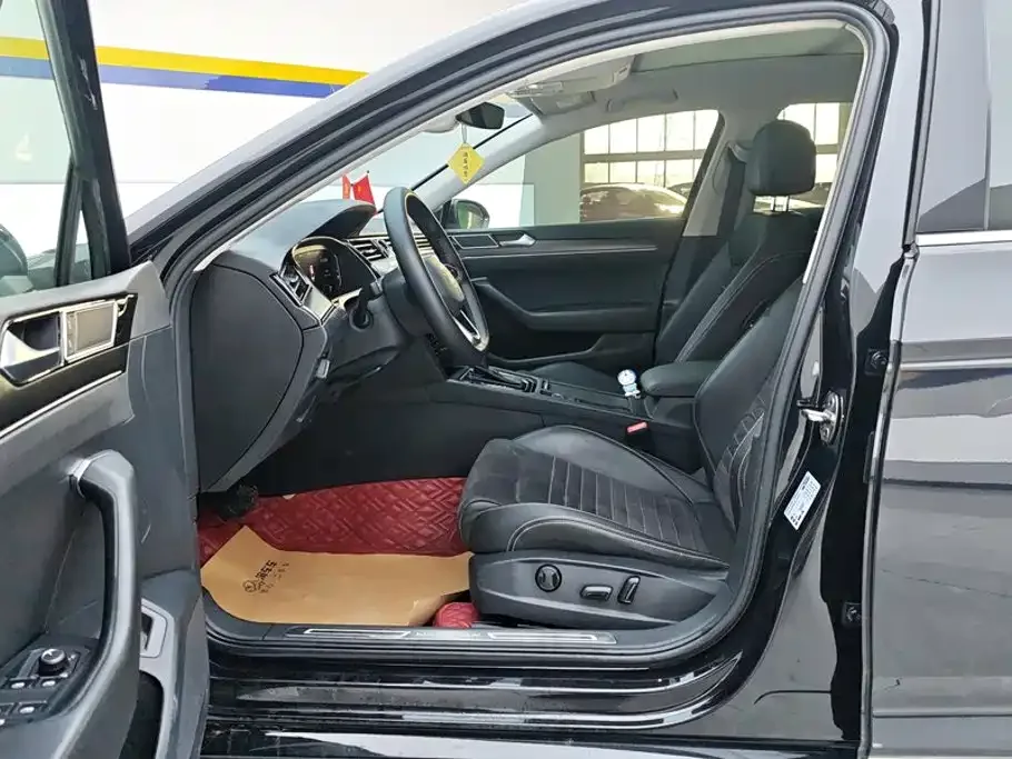 Volkswagen Magotan 2020 330TSI DSG Luxury — Фото автомобиля 9