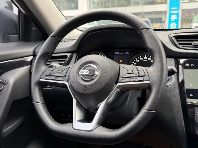 Nissan X-Trail — Фото автомобиля 10
