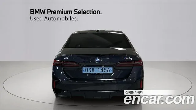 BMW i5 G60 — Фото автомобиля 4