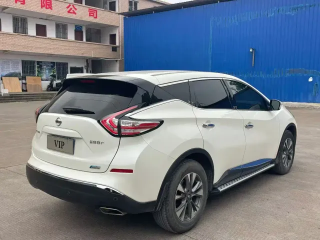 Nissan Murano — Фото автомобиля 5