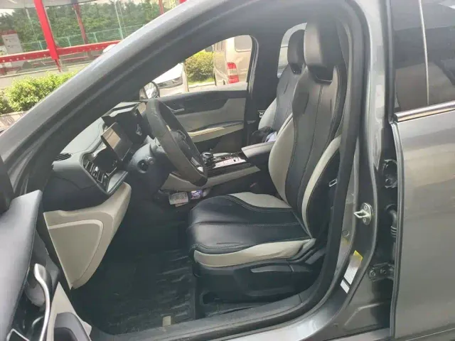 BYD Qin PLUS — Фото автомобиля 11