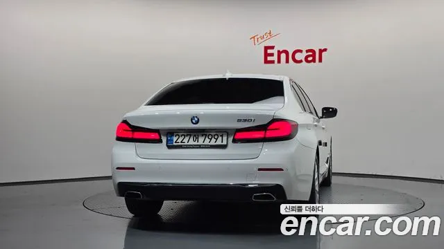 BMW 5 Series G30 — Фото автомобиля 4