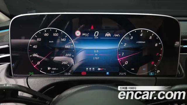 Mercedes-Benz E-Class — Фото автомобиля 8
