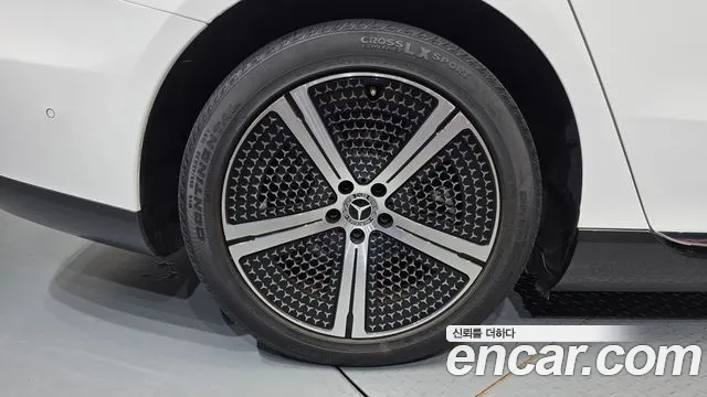 Mercedes-Benz EQS — Фото автомобиля 20