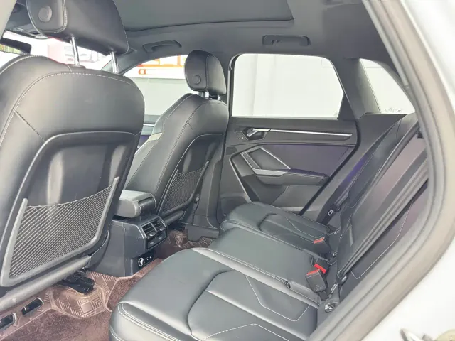 Audi Q3 — Фото автомобиля 5
