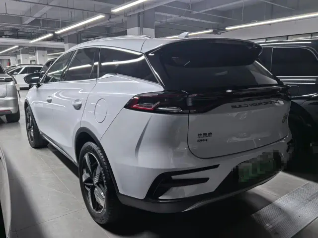 BYD Tang — Фото автомобиля 18