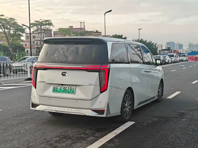GAC Trumpchi E9 — Фото автомобиля 6