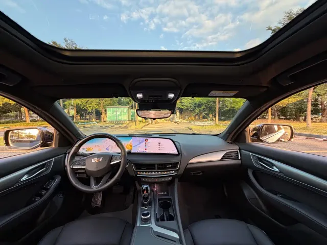 Cadillac CT5 — Фото автомобиля 12
