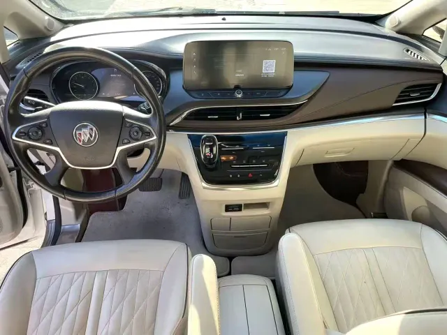 Buick GL8 — Фото автомобиля 4