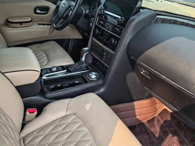 Nissan Patrol — Фото автомобиля 11