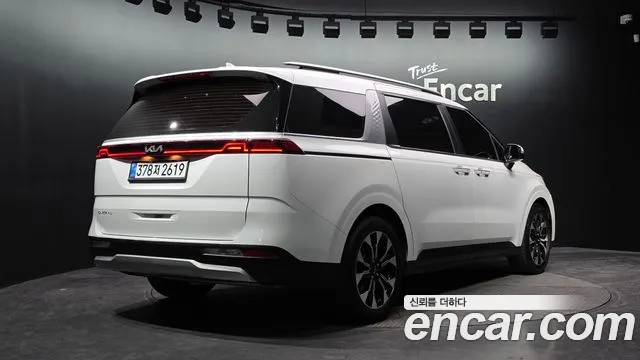 Kia Carnival 4th Gen — Фото автомобиля 2