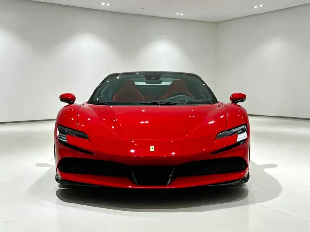 Ferrari SF90 — Фото автомобиля 2