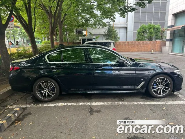 BMW 5-Series — Фото автомобиля 8