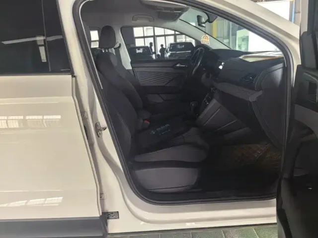 Volkswagen Tharu — Фото автомобиля 14