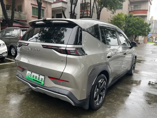GAC Aion Y — Фото автомобиля 4