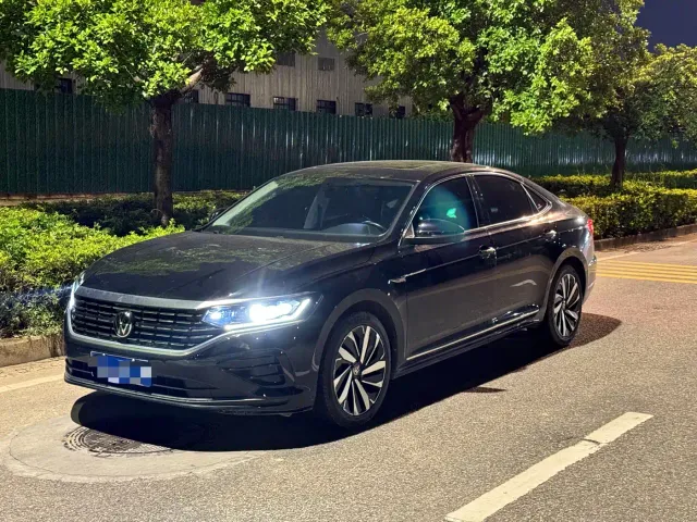 Фотография автомобиля — Volkswagen Passat