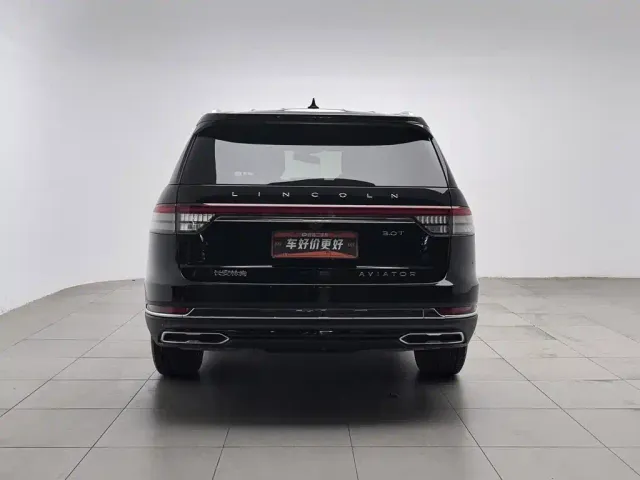 Lincoln Aviator — Фото автомобиля 4