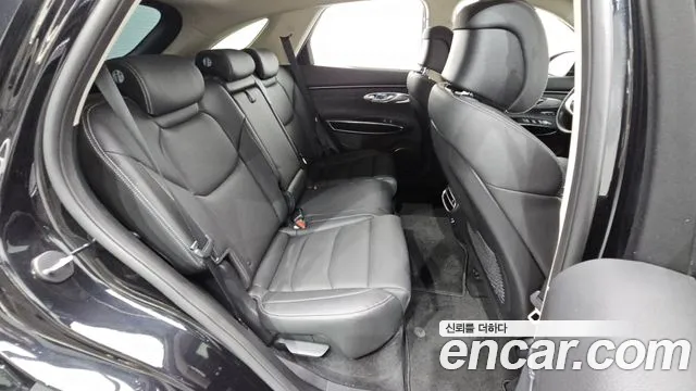 Genesis GV70 — Фото автомобиля 11