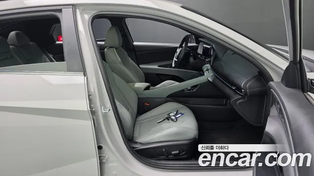 Hyundai Avante CN7 — Фото автомобиля 16