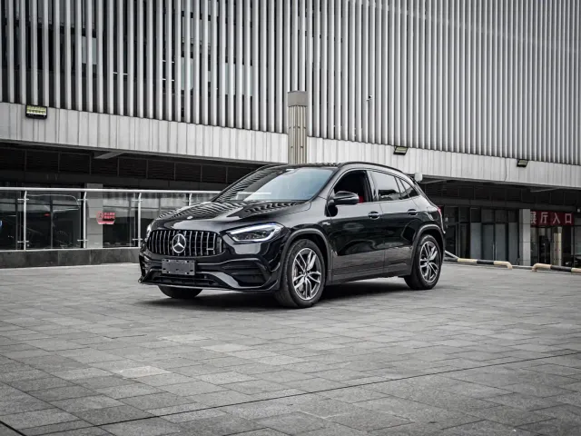 Фотография автомобиля — Mercedes-Benz GLA-Class AMG