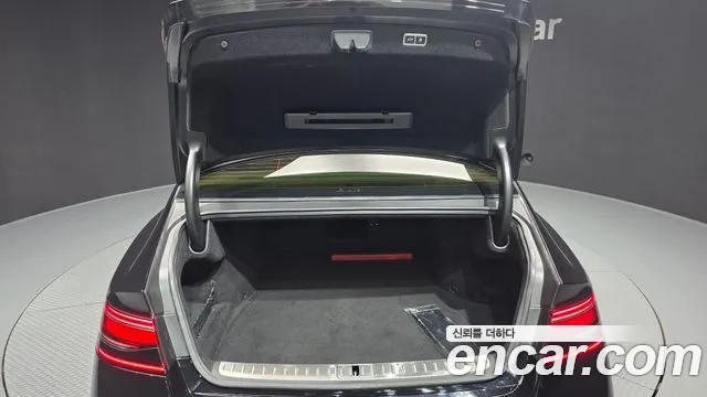 Genesis G90 Бензин 3.5 турбо AWD — Фото автомобиля 17